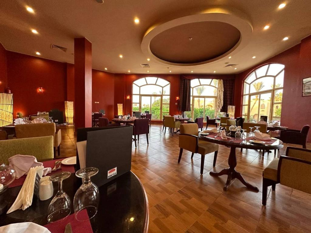 Фото отеля REGENCY PLAZA AQUA PARK & SPA