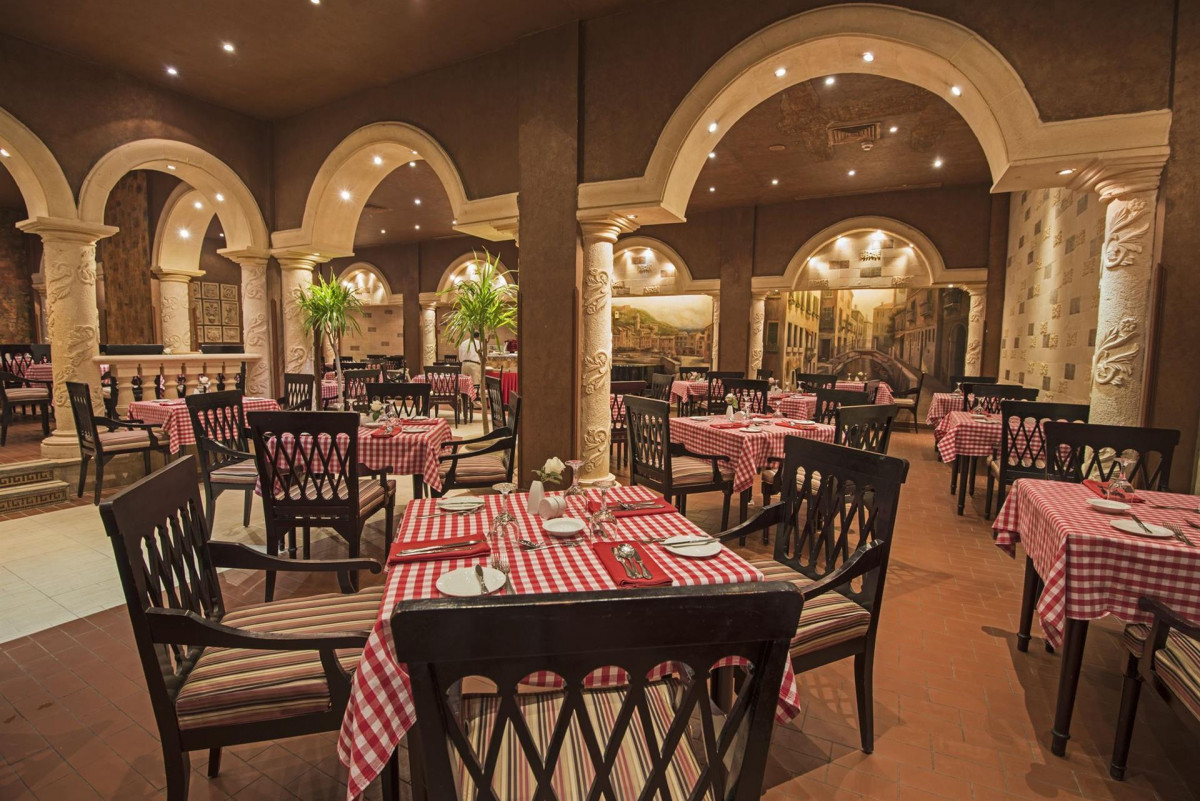 Фото отеля SUNRISE ROYAL MAKADI RESORT