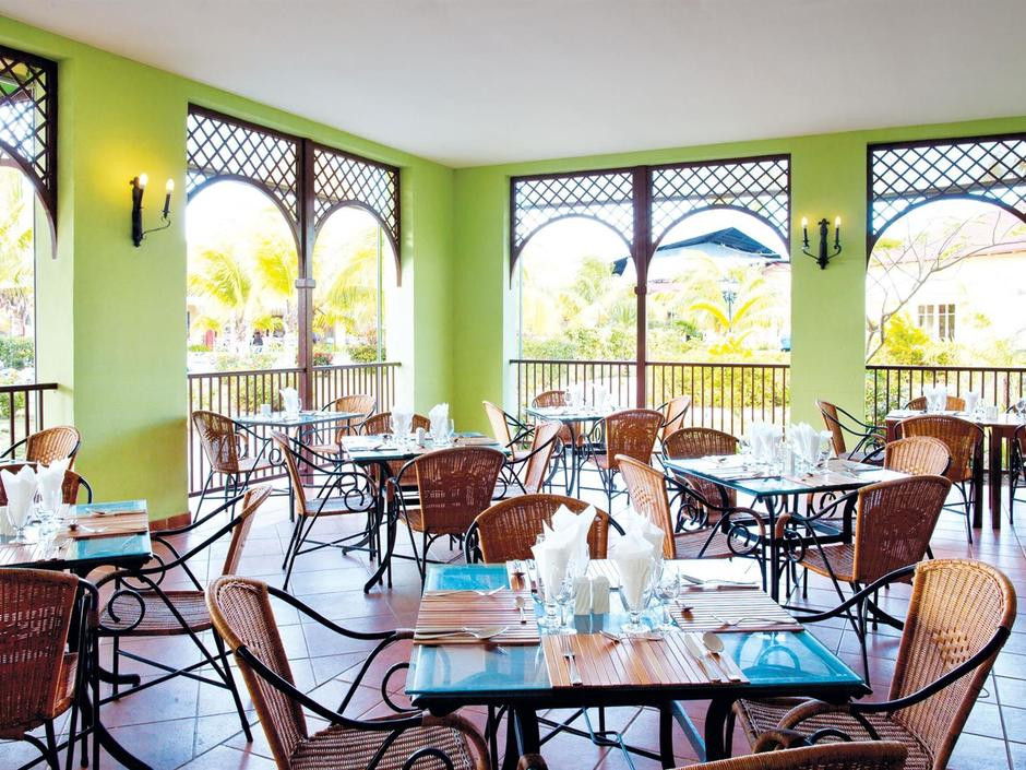 Фото отеля MEMORIES CARIBE BEACH RESORT (ADULTS ONLY 16+)