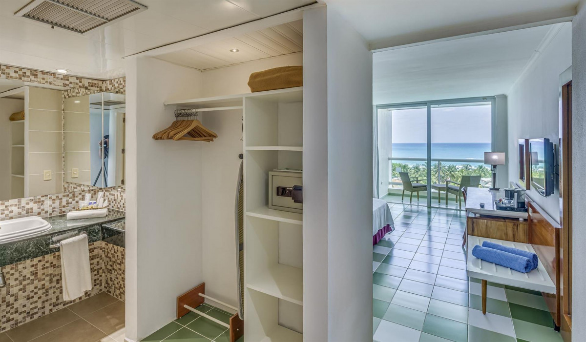 Фото отеля BARCELO SOLYMAR