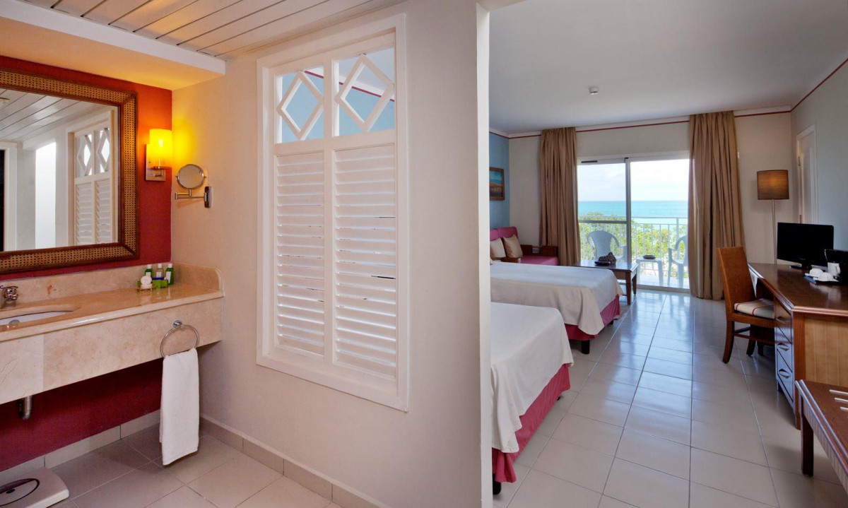 Фото отеля MEMORIES FLAMENCO BEACH RESORT