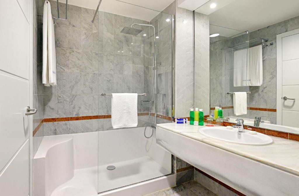 Фото отеля SOL PALMERAS