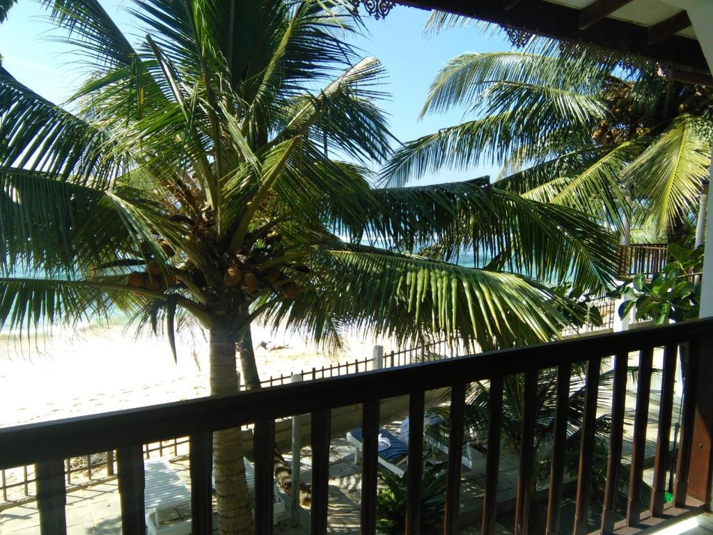 Фото отеля ROCK BEACH VILLA TALPE (EX. RAINBOW SURF BEACH)