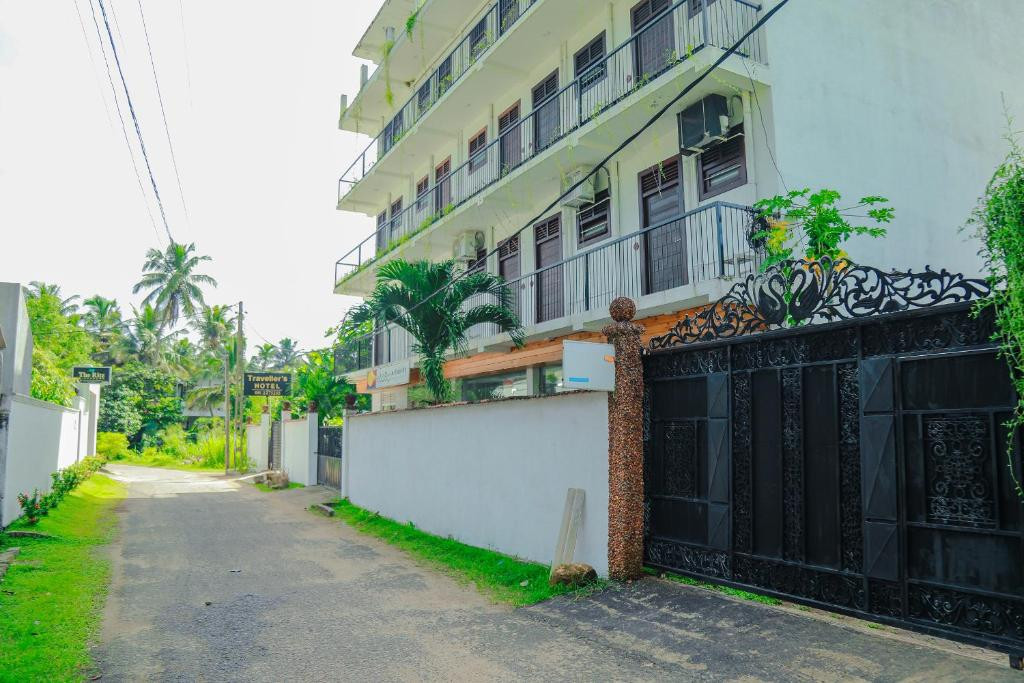 Фото отеля TRAVELLERS HOTEL HIKKADUWA