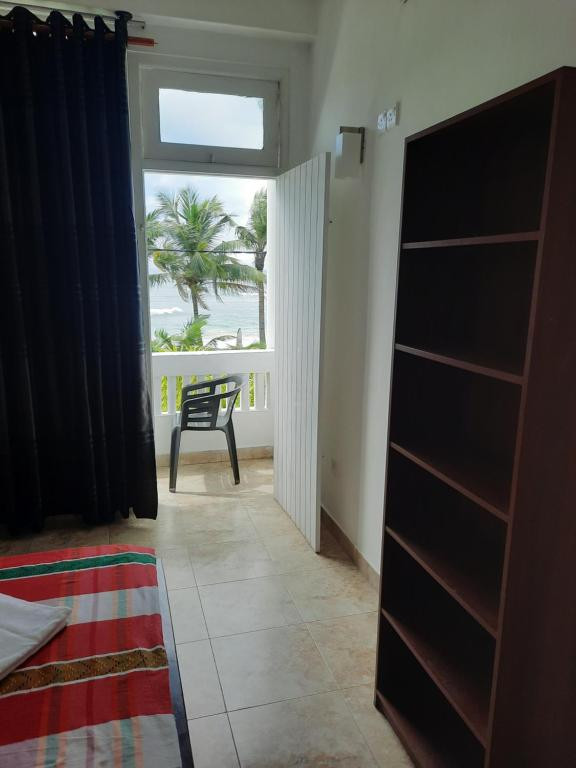 Фото отеля WHITE SURFING BEACH RESORT