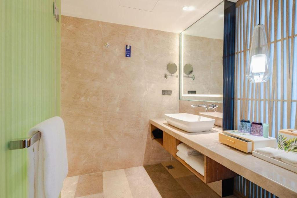 Фото отеля HOLIDAY INN RESORT SANYA BAY