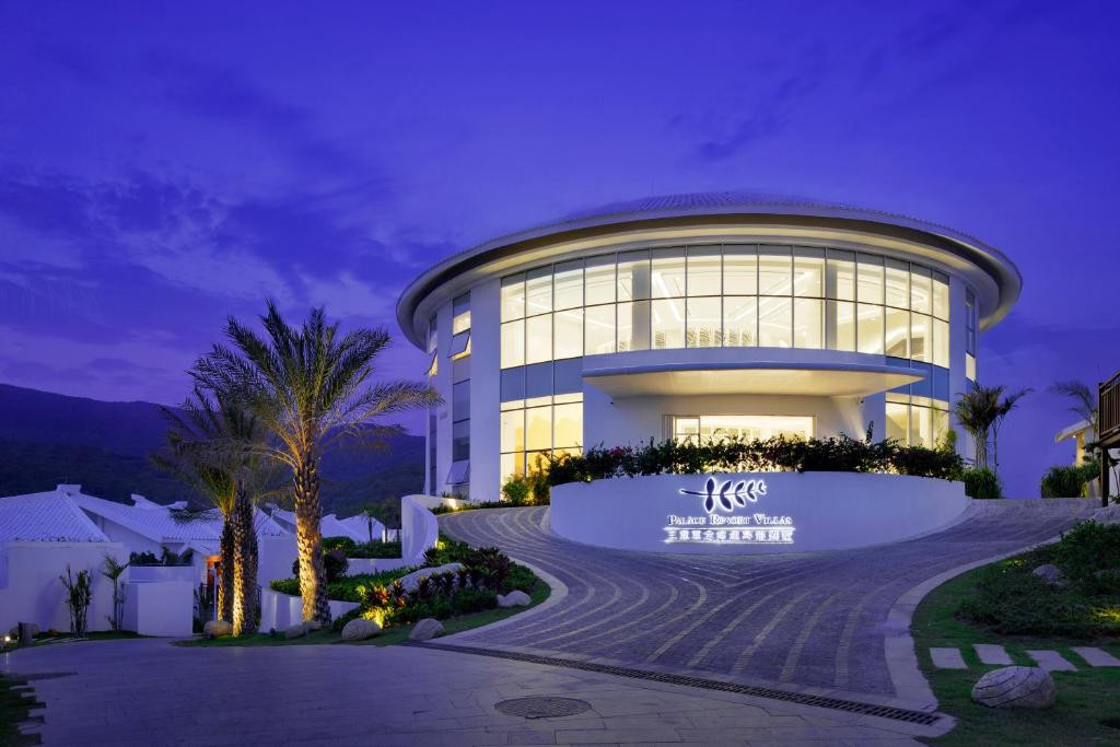 Фото отеля PALACE RESORT YALONG BAY SANYA