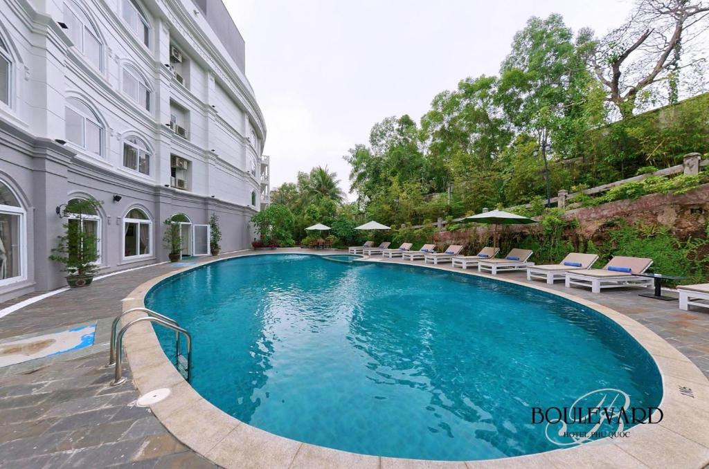 Фото отеля BOULEVARD HOTEL