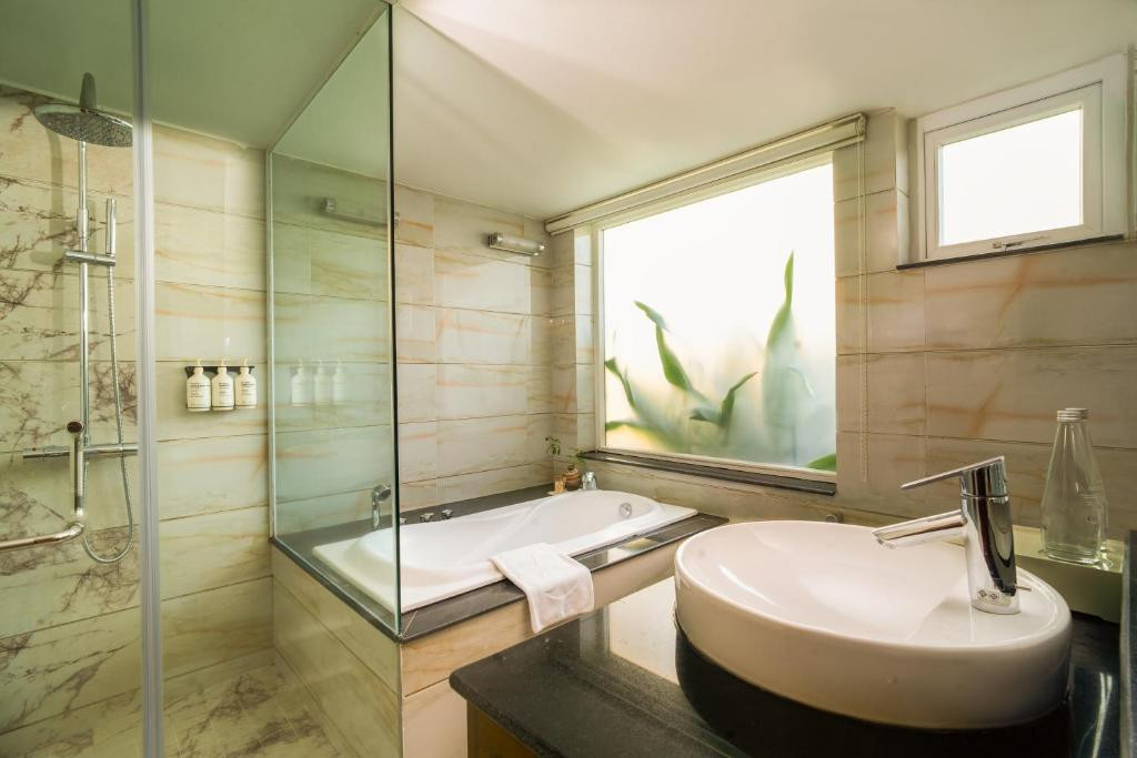 Фото отеля FAMIANA RESORT & SPA