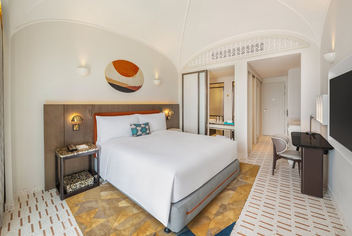 Фото отеля LA FESTA PHU QUOC CURIO COLLECTION BY HILTON