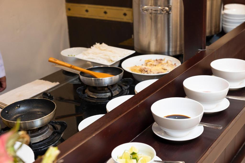 Фото отеля NAVY HOTEL NHA TRANG