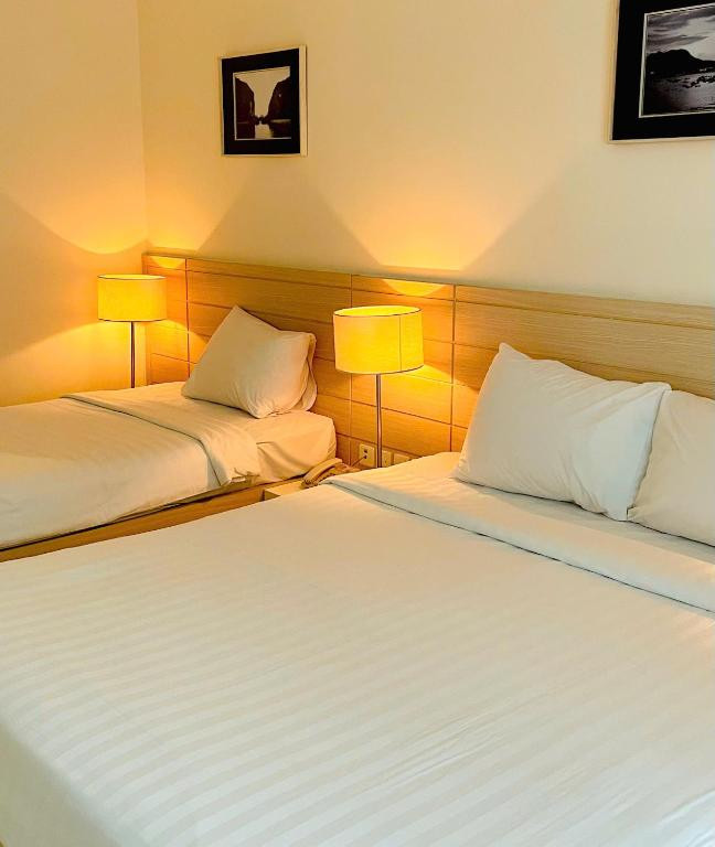 NHI PHI HOTEL