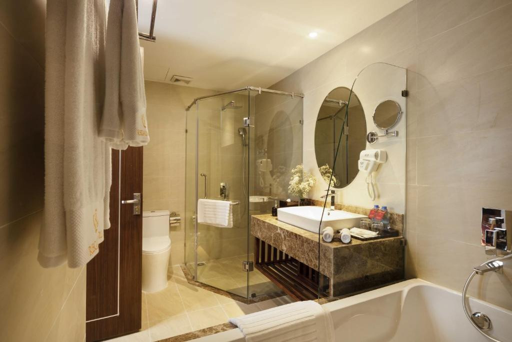 Фото отеля REGALIA GOLD HOTEL