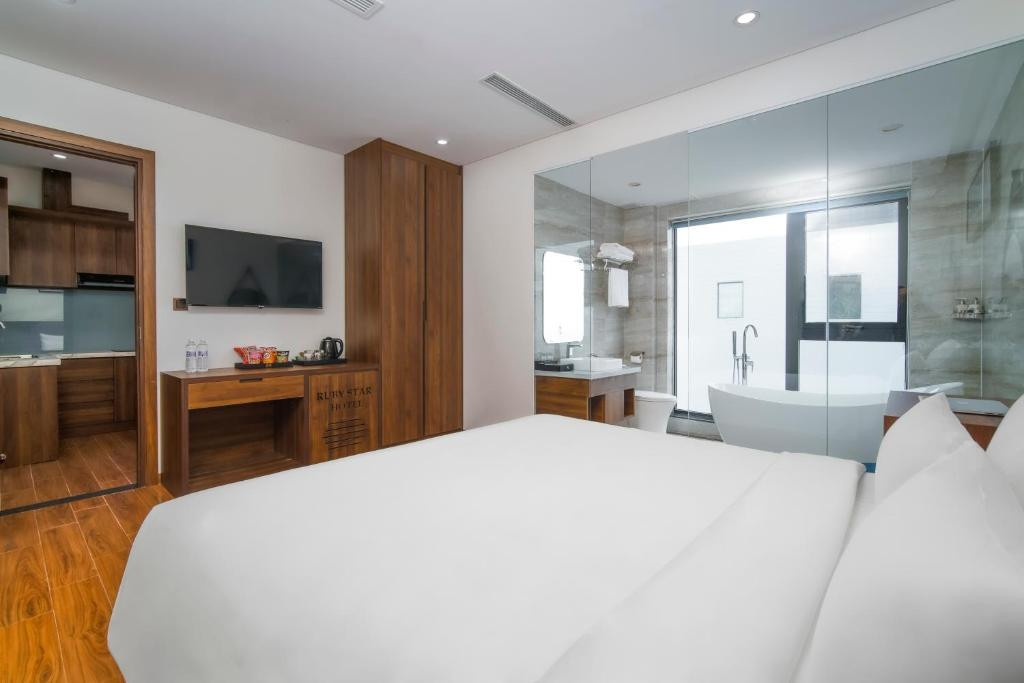 Фото отеля RUBY STAR DANANG