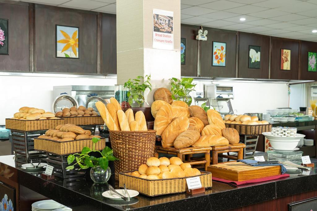 Фото отеля SAILING BAY BEACH RESORT & SPA (EX. DESSOLE SAILING BAY RESORT)