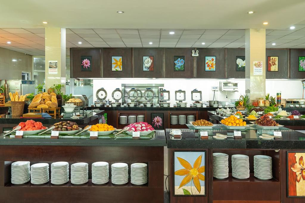 Фото отеля SAILING BAY BEACH RESORT & SPA (EX. DESSOLE SAILING BAY RESORT)