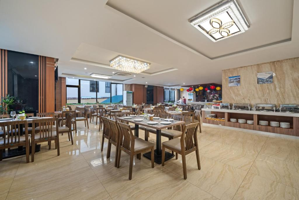 Фото отеля SOCHI HOTEL NHA TRANG