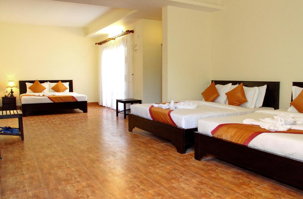 Фото отеля SUN & SAND BEACH HOTEL