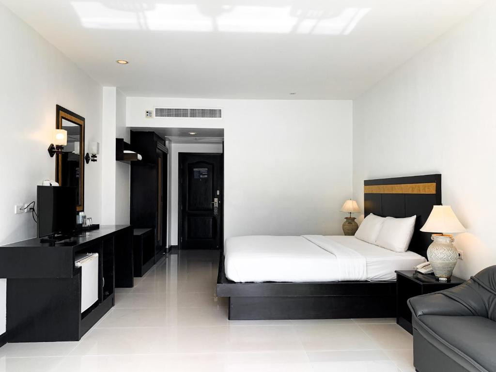 Фото отеля AMATA PATONG