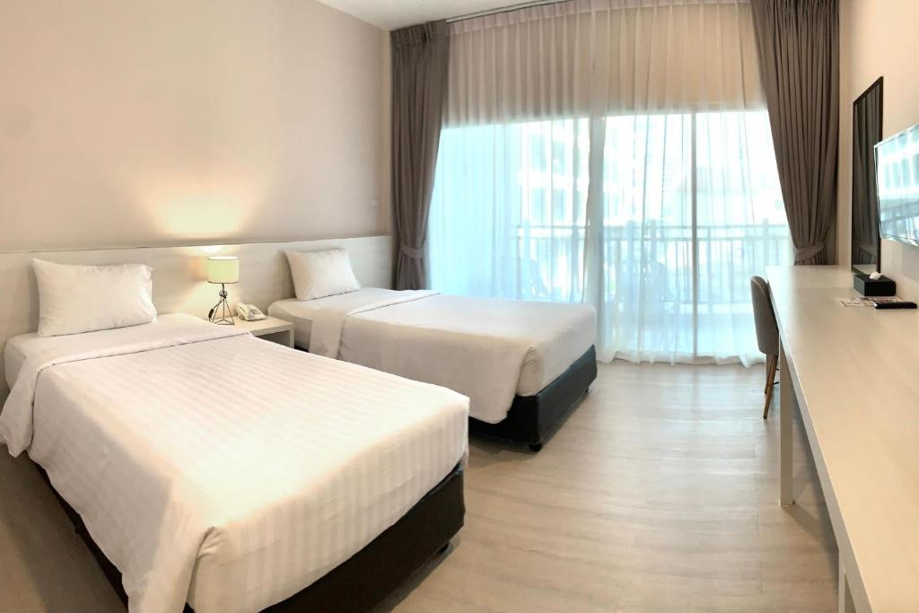 Фото отеля AMATA PATONG