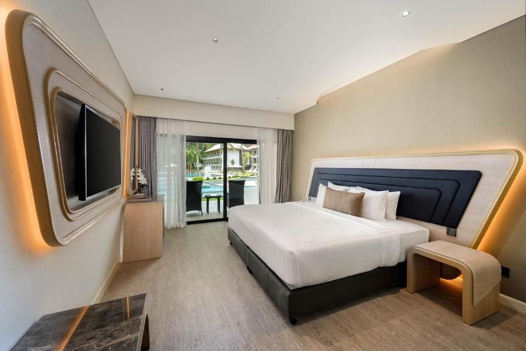 Фото отеля AMORA BEACH RESORT