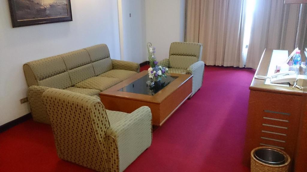 Фото отеля CAMELOT