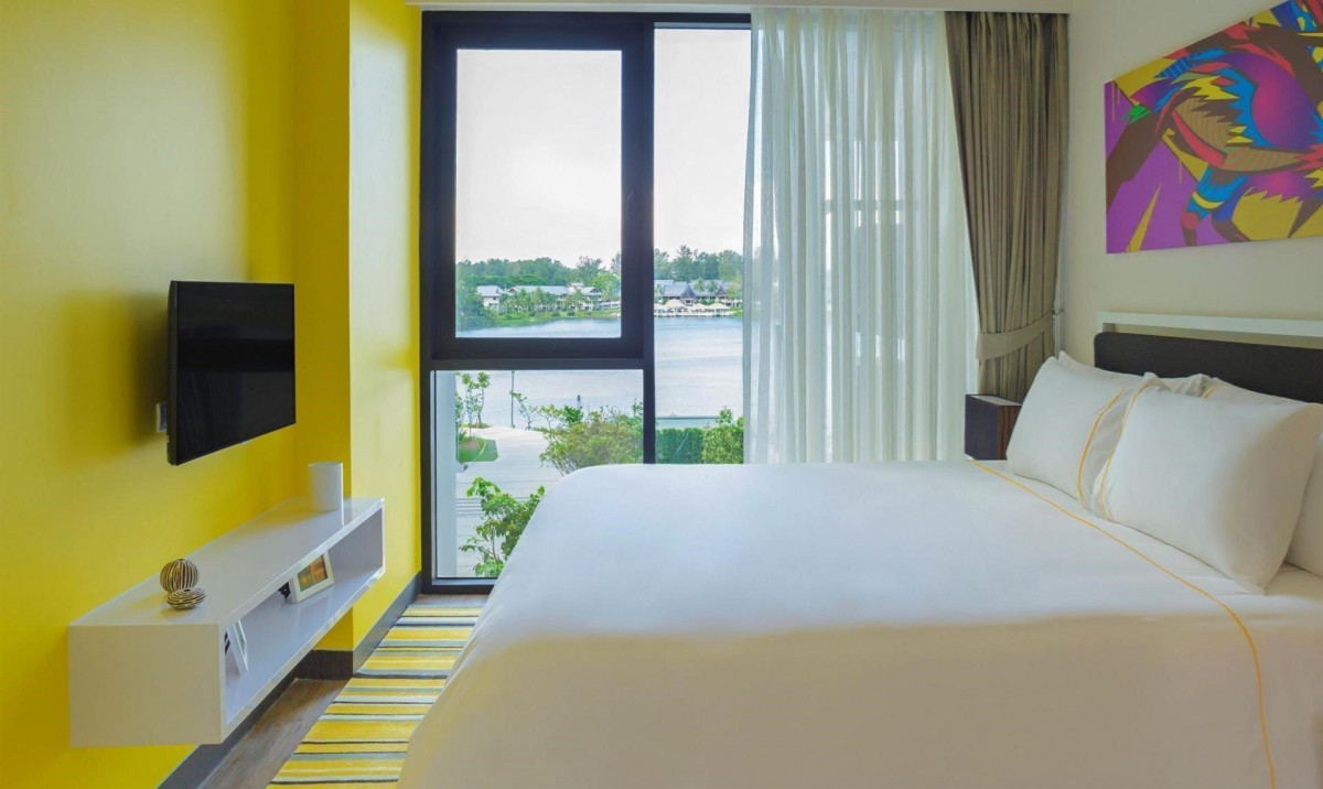 Фото отеля CASSIA PHUKET