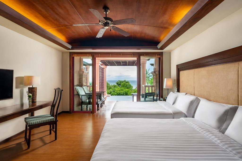 Фото отеля CENTARA GRAND BEACH RESORT PHUKET