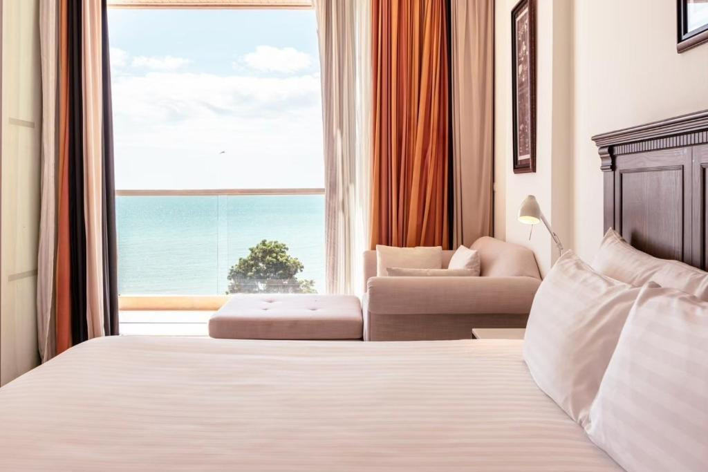 Фото отеля PATTAYA MODUS BEACHFRONT RESORT