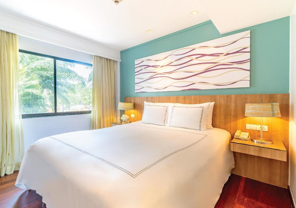 Фото отеля RADISSON RESORT & SUITES PHUKET(EX. SWISSOTEL SUITES PHUKET KAMALA BEACH)