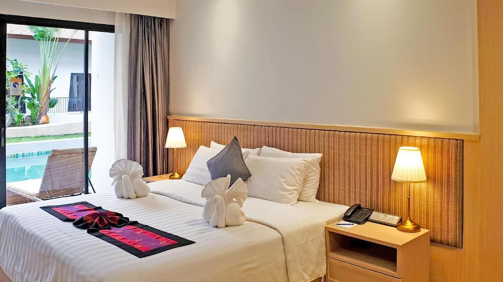 Фото отеля ESTELLA MAI KHAO BEACH RESORT (EX.D VAREE MAI KHAO BEACH RESORT)