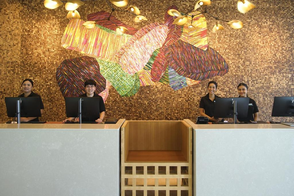 Фото отеля LE MERIDIEN PHUKET MAI KHAO BEACH RESORT