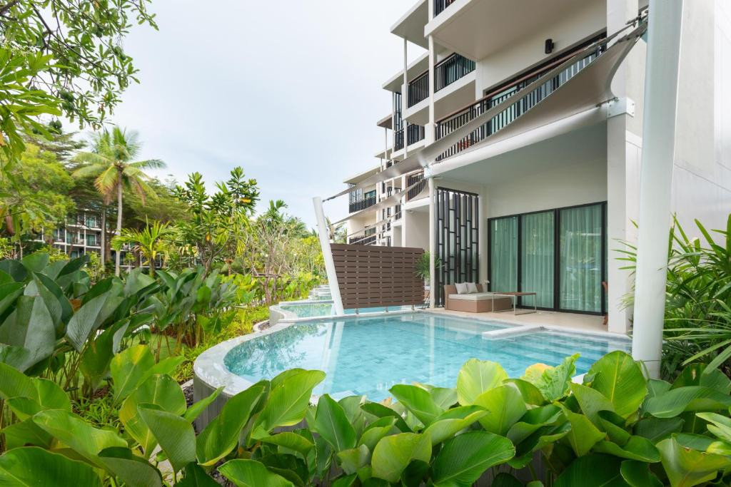 Фото отеля LE MERIDIEN PHUKET MAI KHAO BEACH RESORT