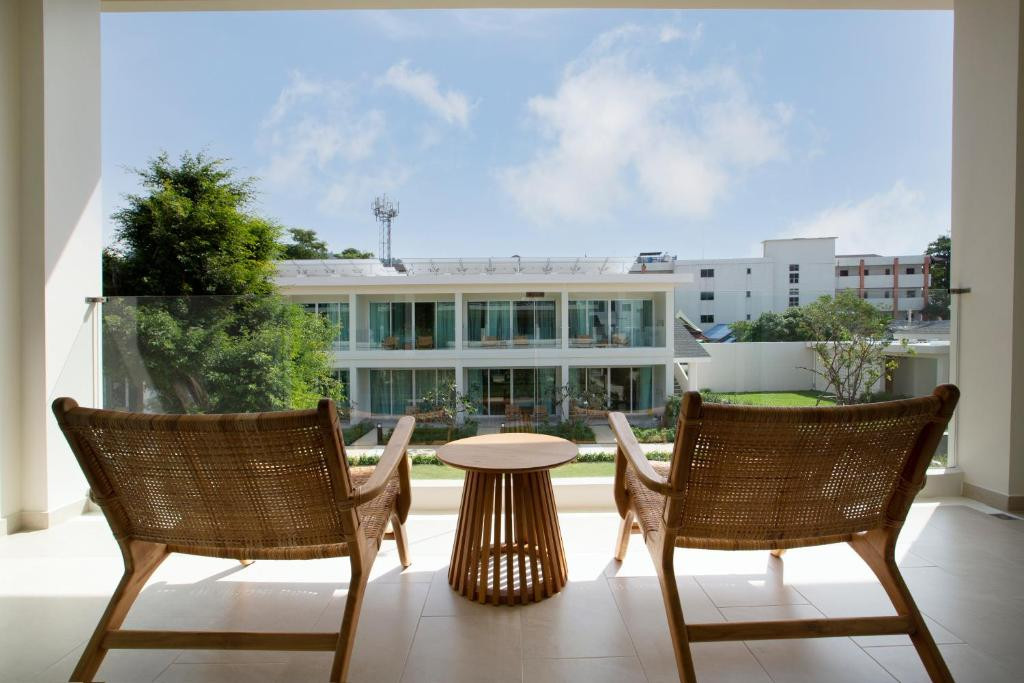 NIRANAPA BOUTIQUE RESORT (EX. KATA COUNTRY HOUSE)