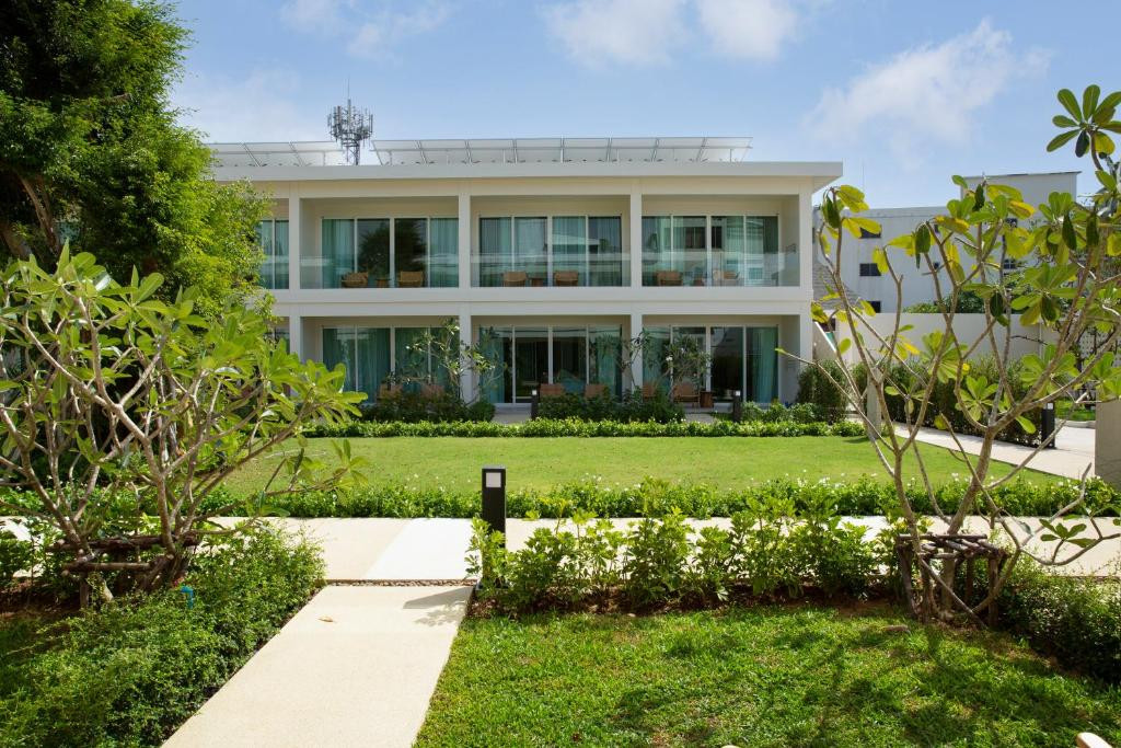 NIRANAPA BOUTIQUE RESORT (EX. KATA COUNTRY HOUSE)