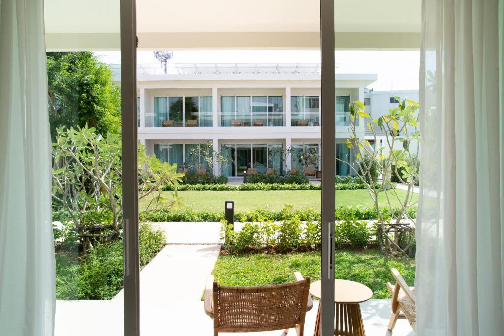 NIRANAPA BOUTIQUE RESORT (EX. KATA COUNTRY HOUSE)