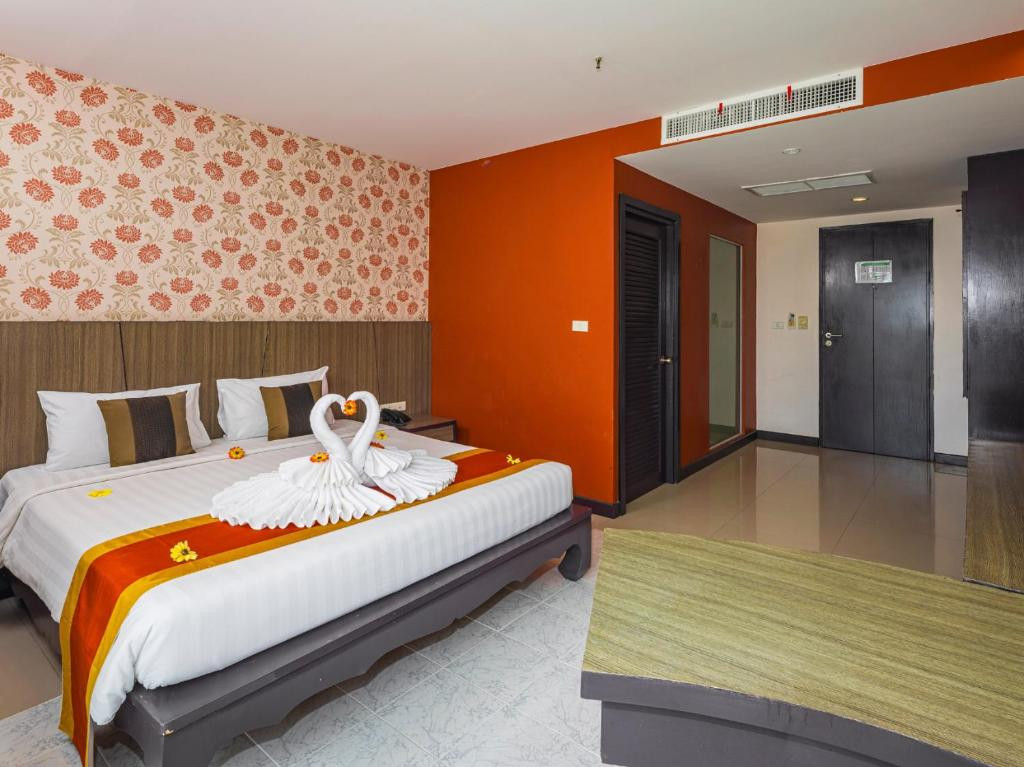 Фото отеля MALIN PATONG (EX. MUSSEE PATONG)