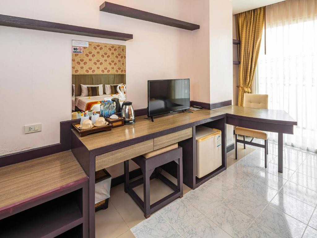 Фото отеля MALIN PATONG (EX. MUSSEE PATONG)