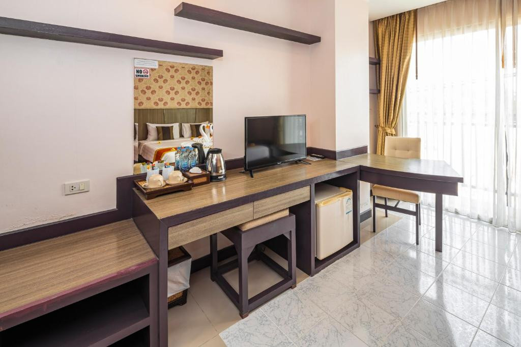 Фото отеля MALIN PATONG (EX. MUSSEE PATONG)