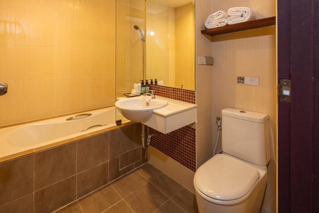 Фото отеля MALIN PATONG (EX. MUSSEE PATONG)