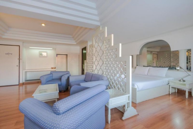 Фото отеля CLOUDOTEL WALKING STREET (EX. MIKE)