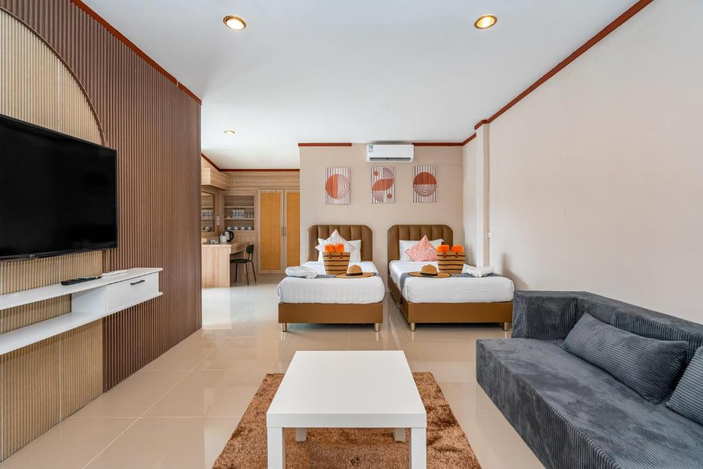 Фото отеля THE OUTDOOR KATA (EX. OUTDOOR INN)