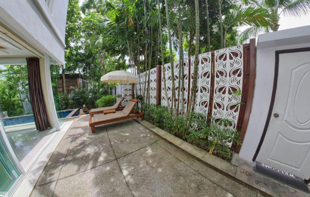 Фото отеля PEACH BLOSSOM