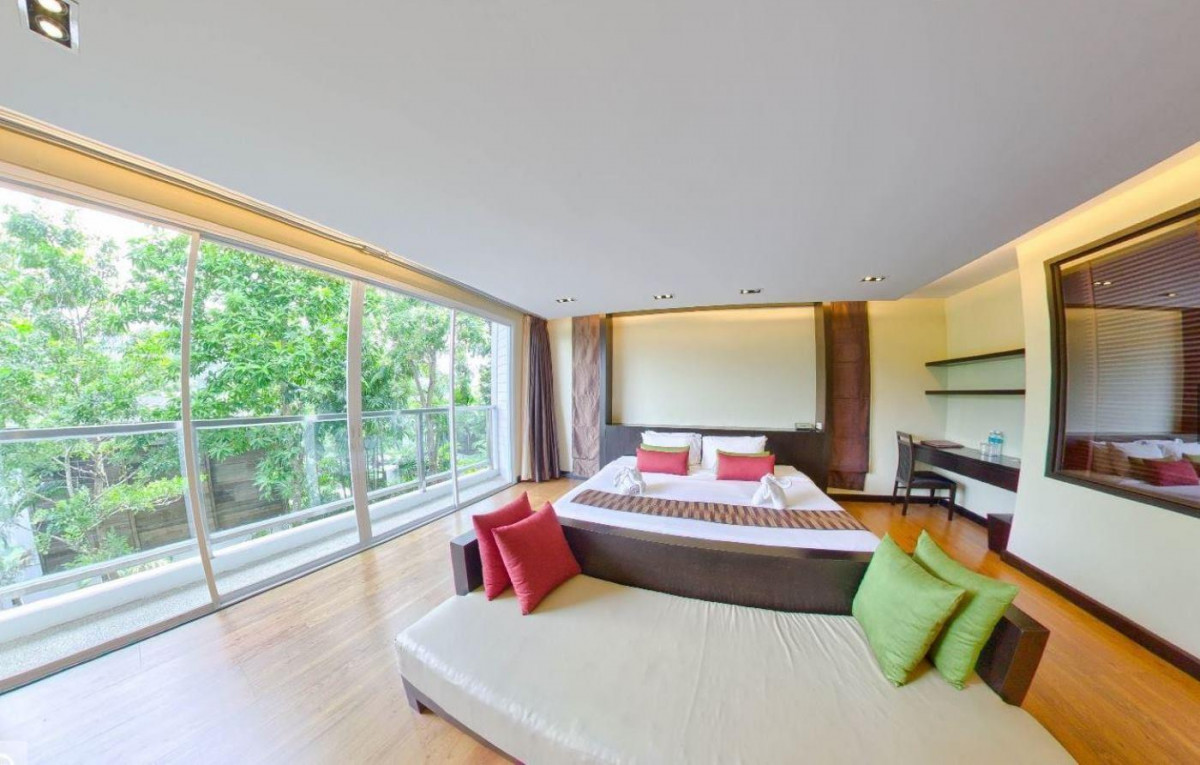 Фото отеля PEACH BLOSSOM