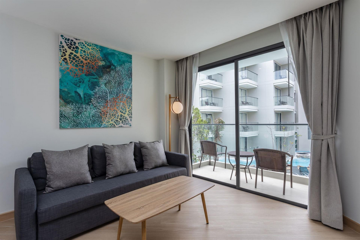 Фото отеля PHUKET EMERALD BEACH RESORT AND SPA