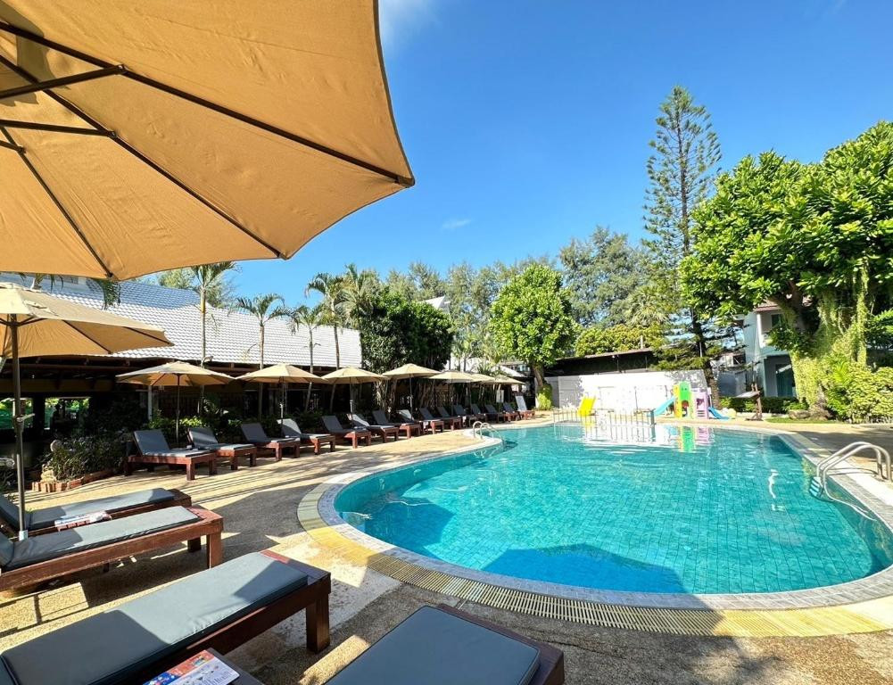 Фото отеля PHUKET ISLAND VIEW