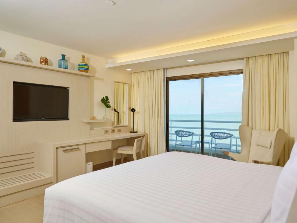 Фото отеля PULLMAN PATTAYA HOTEL G (EX. PULLMAN PATTAYA AISAWAN) 