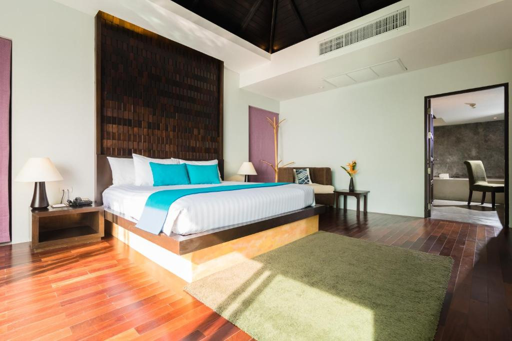 Фото отеля ANDAMANTRA RESORT & VILLA (EX. CENTARA BLUE MARINE RESORT & SPA PHUKET)