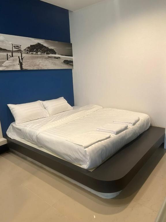 Фото отеля THE JOURNEY PATONG NEW