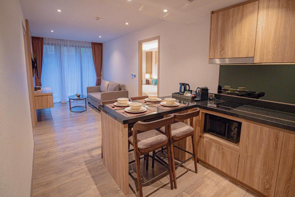 Фото отеля THE MARIN PHUKET